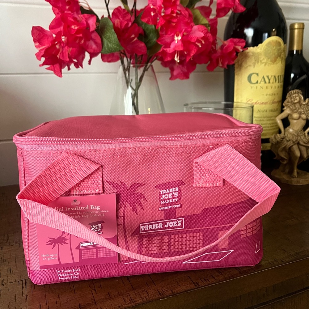 2025 Trader Joe's Mini Insulated Lunch Bag - NEW